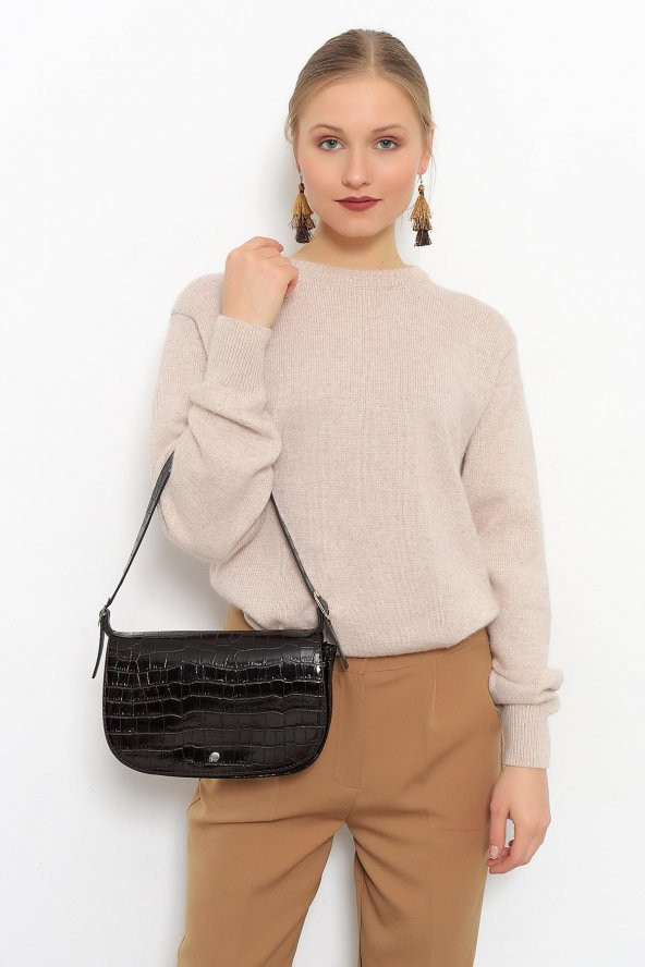 Kroko Desen Kapaklı Baguette Bag - Resim 6