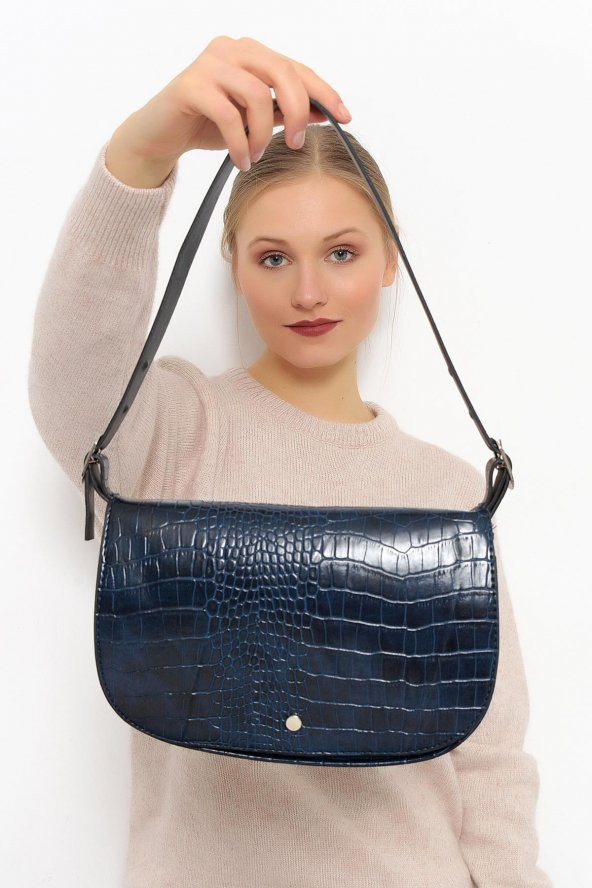 Kroko Desen Kapaklı Baguette Bag - Resim 10