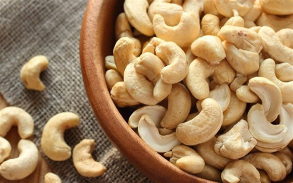 Kaju Çiğ Yeni Mahsül Taze Yağsız Tuzsuz Lüx Premium 1. Kalite 1.50 Kg ürün görseli 1