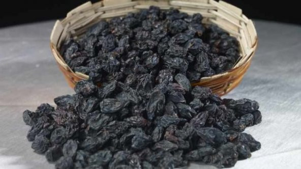Siyah Üzüm Çekirdeksiz Yumuşak Yeni Mahsül Taze 1. Kalite  1 Kg ürün görseli 1