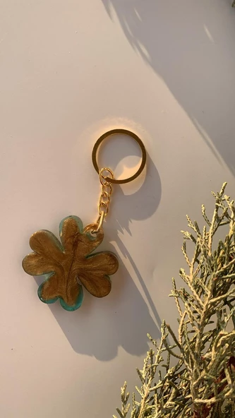 Transparan Yeşil Gold Renkli Yonca Anahtarlık Gold Aksesuarlı El Yapımı Epoksi Hediyelik ürün görseli 1