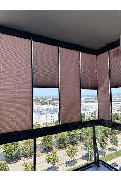 Blind-X Kahverengi Plise Katlanır Cam Balkon Perdesi, Ofis Perdesi, Mutfak Perdesi, Salon Perdesi ürün görseli 1