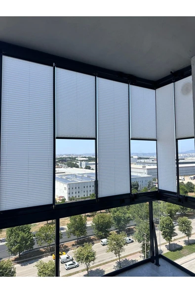Blind-X Beyaz  Plise Katlanır Cam Balkon Perdesi, Ofis Perdesi, Mutfak Perdesi, Salon Perdesi ürün görseli 1