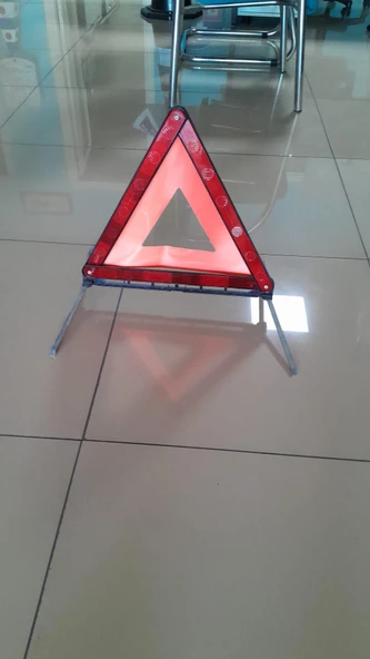 ÜÇGEN REFLEKTÖR KUTULU ürün görseli 1
