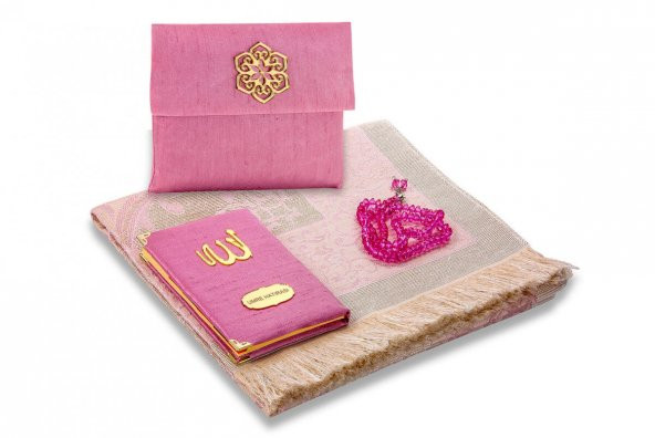 Şantuk Kumaş Kaplı Yasin Kitabı - Çanta Boy - İsme Özel Plakalı - Seccadeli - Tesbihli - Keseli - Pembe Renk - Mevlid Hediyeliği ürün görseli 1