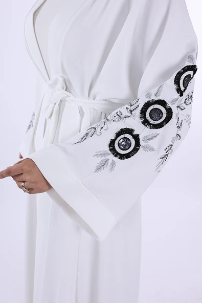 Nakış İşleme Detaylı Bel Kuşaklı Abaya 7898 Ekru ürün görseli 1
