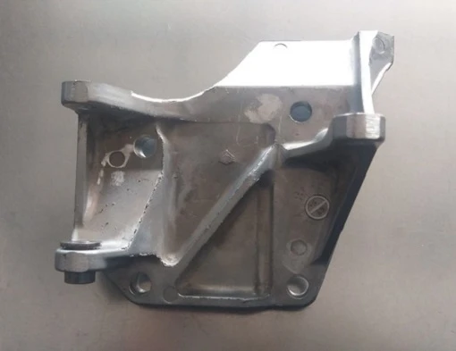 Suzuki Grand Vitara 98-05 Klima Kompreör Bağlantı Ayağı ckm ürün görseli 1