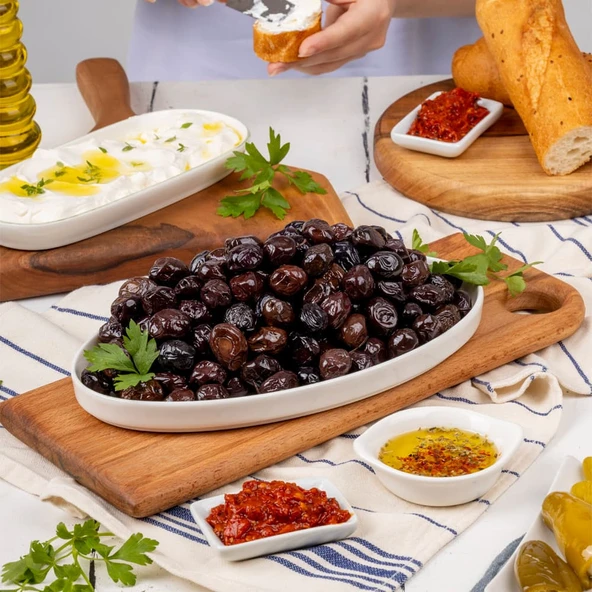 Yöre Gemlik Mega Siyah Zeytin (231-260 KALİBRE) 1000 gr ürün görseli 1