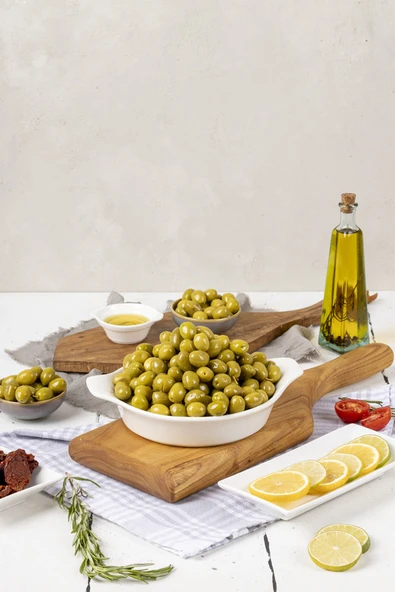 Yöre Gemlik Köy Kırması Yeşil Zeytin 2 kg ürün görseli 1