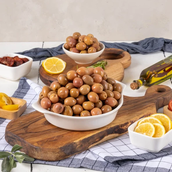 Yöre Edremit Çizik Jumbo Yeşil Zeytin (201-230 Kalibre) 2 kg ürün görseli 1