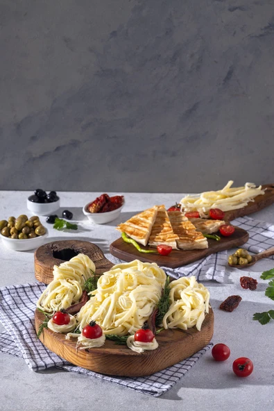 Yöre Trabzon Tam Yağlı Az Tuzlu Tel Peyniri 1 kg ürün görseli 1