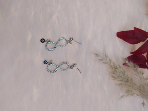 Hdmarketim Swarovski Taşlı Beyaz Sonsuzluk Temalı Nazarlı Küpe ürün görseli 1