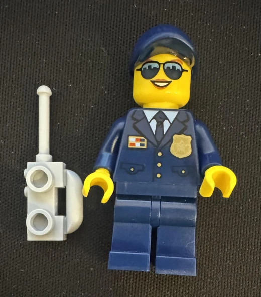 Orjinal Lego Minifigür City Police Woman with  Radio ürün görseli 1
