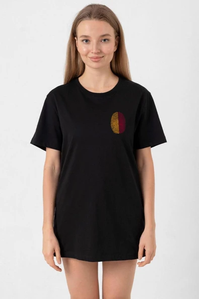 Sarı Kırmızı Parmak İzi Siyah Kadın Oversize Tshirt ürün görseli 1