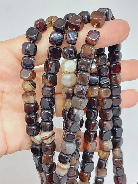 Akik Taşı Küp Şekilli 6-7mm Aralığı Dizi (54446) ürün görseli 1