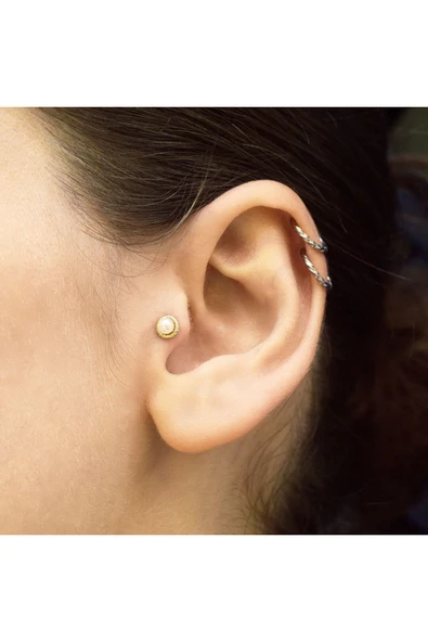 İncili Tragus Küpe ürün görseli 1