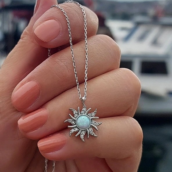 925 Ayar Gümüş Beyaz Opal Taşlı Güneş Kolye ürün görseli 1