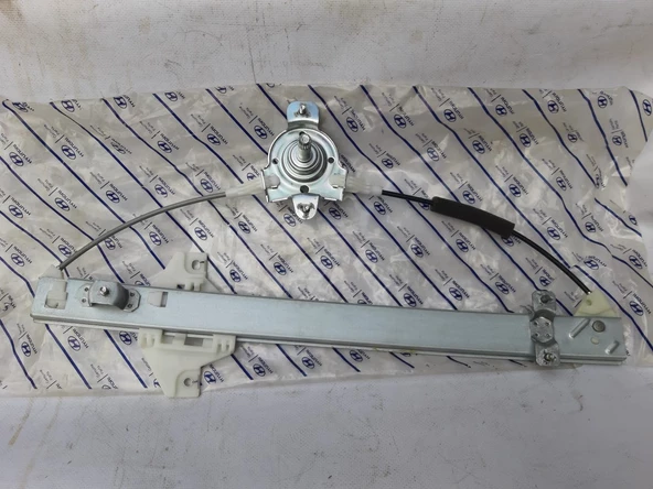 Hyundai Accent Admair Milenyum 2000-2006 Arka kapı Cam Krikosu Sağ mekanik manuel yolcu tarafı Orjinal Marka Orjinal Parça 83402-25000 ürün görseli 1