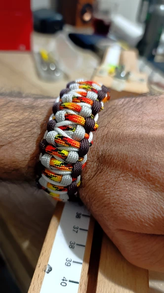 - SELANOGLUDESİGN - Mükemmel tasarımlı çift renk ile desteklenmiş paracord bileklik ürün görseli 1