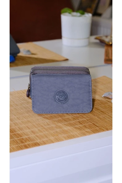 Şık Kadın Cüzdan - Fermuarlı, Kartlık Bölmeli, Modern Tasarım Yüksek Kalite ürün görseli 1