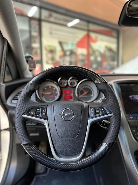 Opel İnsignia Uyumlu Araca Özel Dikmeli Direksiyon Kılıfı (5D KRİSTAL KARBON SOFT NOKTA) ürün görseli 1