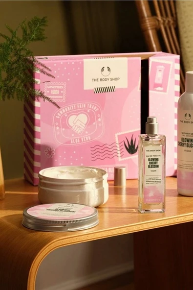 The Body Shop Glowing Cherry Üçlü Hediye Seti - Resim 2