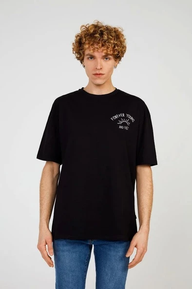 Black YOUNG HALF-RELAX TEE ürün görseli 1