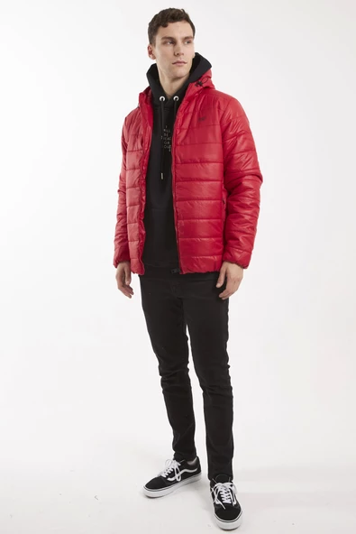 Red COVERT ürün görseli 1