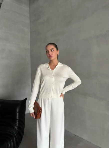 Ekru Polo Yaka Mini Topçuklu Bluz - Resim 7