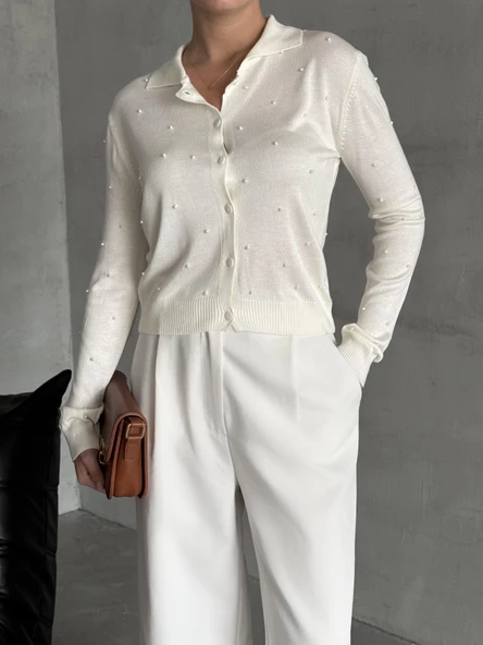 Ekru Polo Yaka Mini Topçuklu Bluz - Resim 3