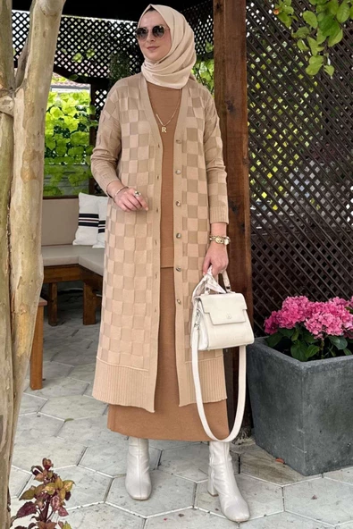 Dama Desenli Bej Triko Hırka ürün görseli 1