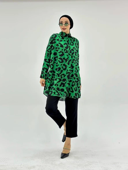 VıoShıne Kadın Leopar Desenli Oversize Saten Gömlek ürün görseli 1