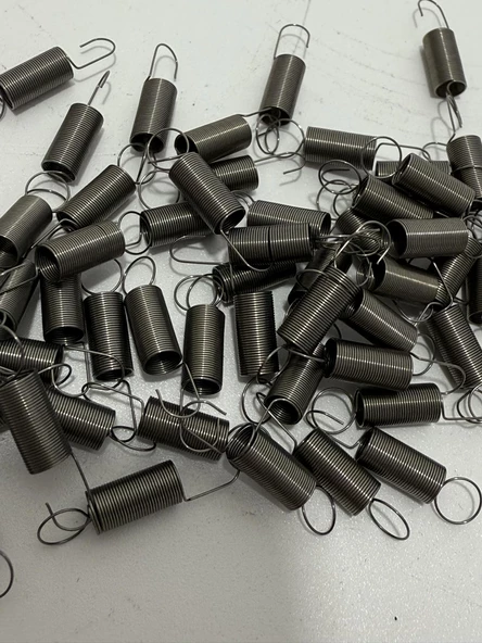 Çelik Mini Yay 18x3,9x0,1mm 110 Adet ürün görseli 1