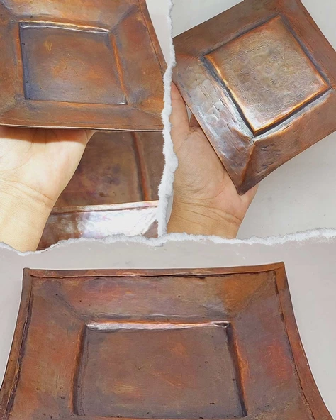 Dekoratif Otantik El Yapımı Kare Bakır Tabak Küçük Boy ürün görseli 1