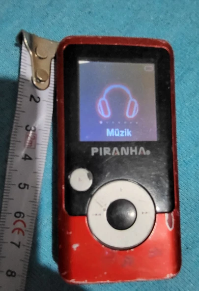 Mp3 mp4 çalar kulaklik sarj kablosu dahil ikinci el ürün görseli 1