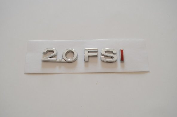 VOLKSWAGEN 2.0 FSİ BAGAJ YAZISI TEK KIRMIZI 3C0853675B ürün görseli 1