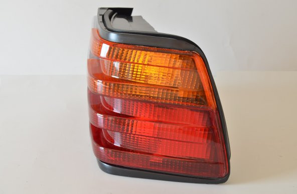 MERCEDES W124 STOP SAĞ ESKİ MODEL 1248206464 ürün görseli 1