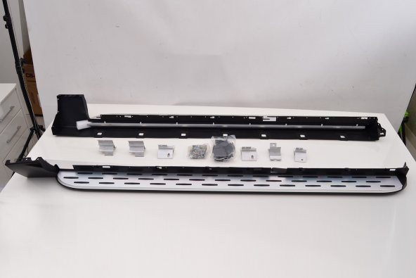 YENİ VOLVO XC60 YAN BASAMAK SETİ OEM TİP 2018-2020 ürün görseli 1