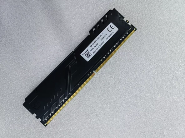 PTTAVM: Kingston 8GB DDR4 3200MHz Desktop DIMM RAM PC4-25600 1Rx8