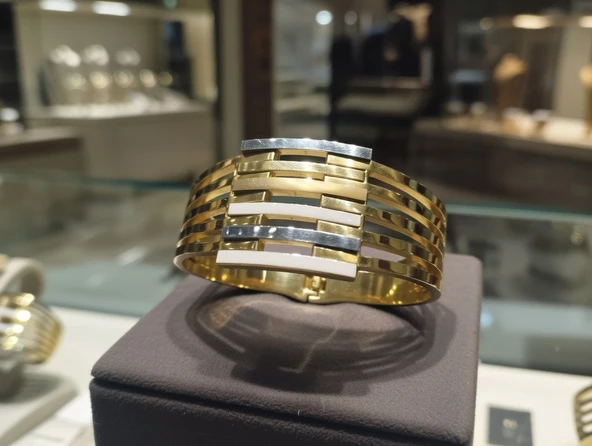 Jade'm Gold Paslanmaz Çelik Altin Kaplama kelepçe ürün görseli 1