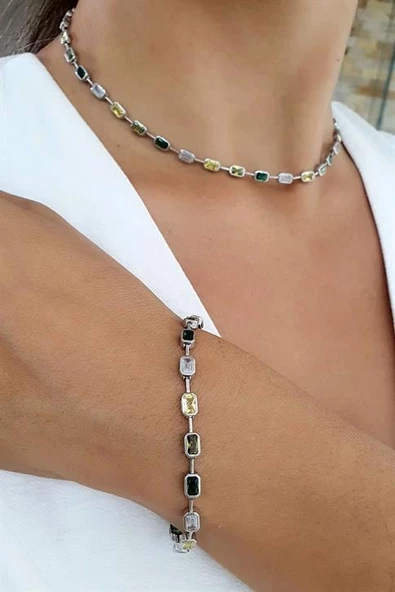 İtalyan 925Ayar Gümüş Zirkon Taş Detaylı Trend Set Takım ürün görseli 1