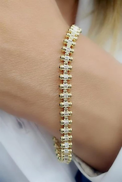 Baget Zirkon Taşlı 925Ayar Gümüş Üzerine Altın Kaplama Luxury Tasarım Su Yolu Bileklik ürün görseli 1