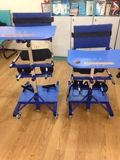 Medikaltec Dik Durma Sehpası Yetişkin 7-12 Yaş Arası ürün görseli 1