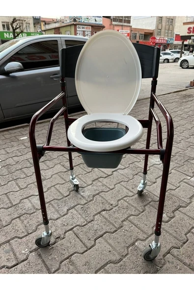 Medikaltec Plastik Kapaklı Tekerlekli Tuvaletli Hasta Sandalyesi ürün görseli 1