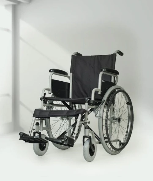 Medikaltec  Centro S1 Manuel Tekerlekli Sandalye 43 cm ürün görseli 1
