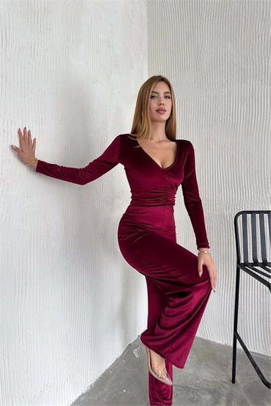 Dipmoda kadın V-yaka büzgü detaylı kadife tulum DPK2197 ürün görseli 1