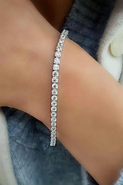 Pırlanta Parlaklığında Swarovski Zirconia Taşlı 925Ayar Gümüş Üzerine Beyaz Altın Kaplama Su Yolu Bileklik ürün görseli 1