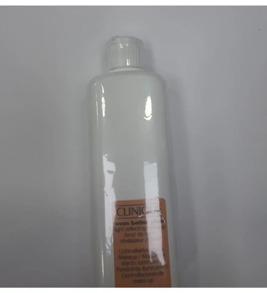 Clinique Even Better Glow Fondöten CN 52 Neutral 200 ml ürün görseli 1