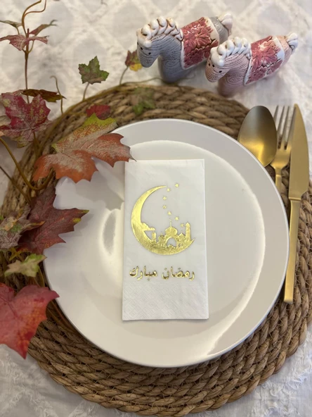 Gold Yaldızlı Beyaz Ay Desenli Arapça Ramadan Mubarek Garson Katlama Peçete 16 lı ürün görseli 1