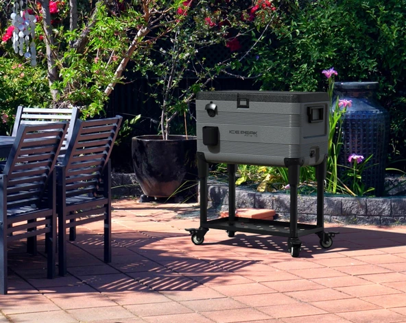 IcePeak Patio 70 Tekerlekli Raflı Buzluk 65.8 Litre ürün görseli 1